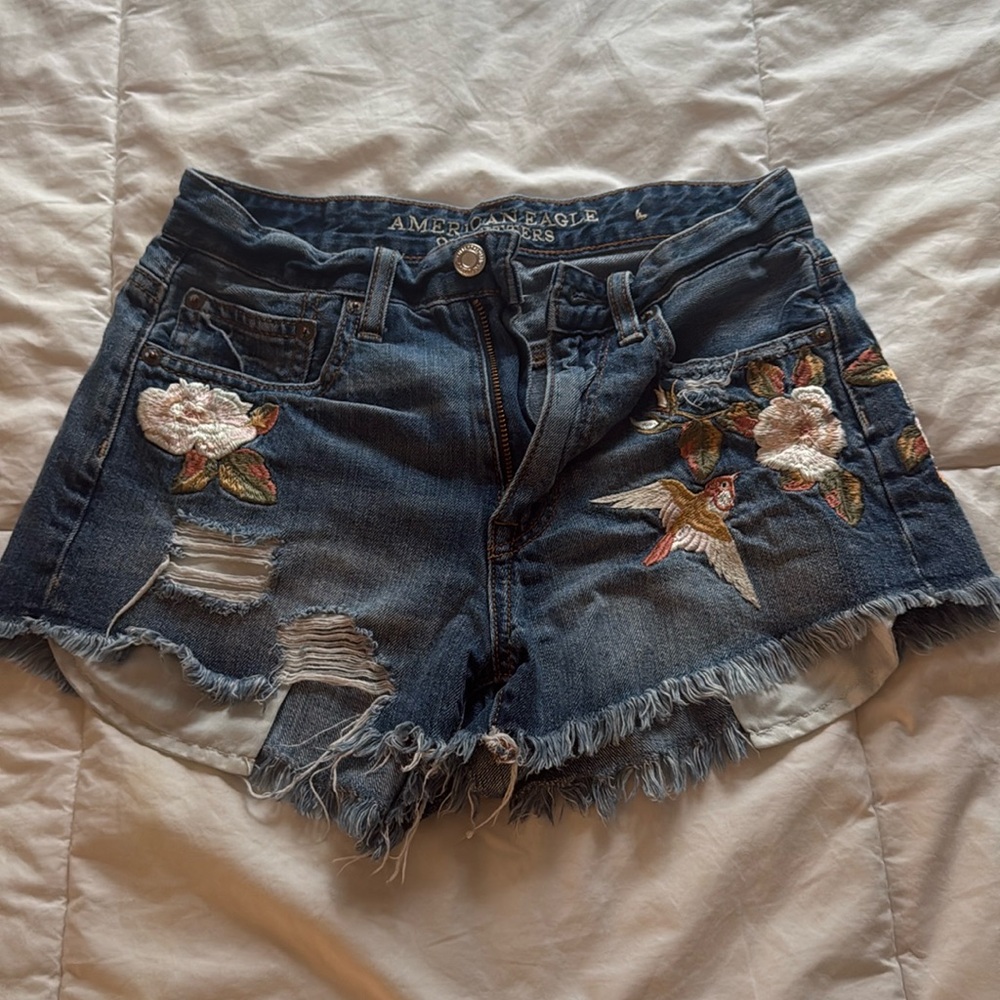Vintage high rise festival American Eagle denim shorts